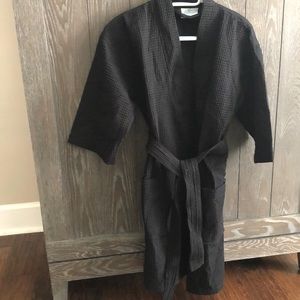 Bath robe never worn